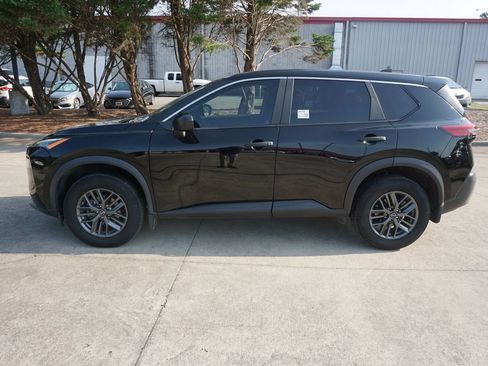 Used 2023 Nissan Rogue S FWD image 17