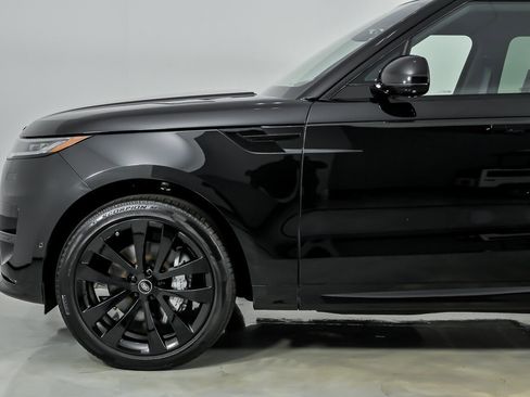 Used 2025 Land Rover Range Rover Sport Dynamic SE AWD/4WD image 7