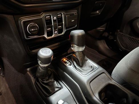 Used 2023 Jeep Wrangler Unlimited w/ Convenience Group image 20