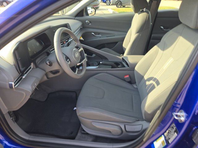 Used 2025 Hyundai Elantra Sport FWD image 18