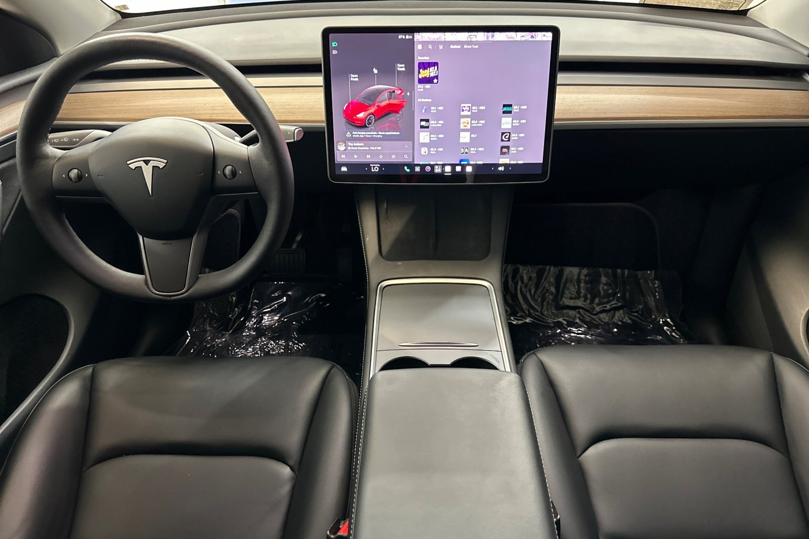 Used 2024 Tesla Model Y Long Range AWD/4WD image 17