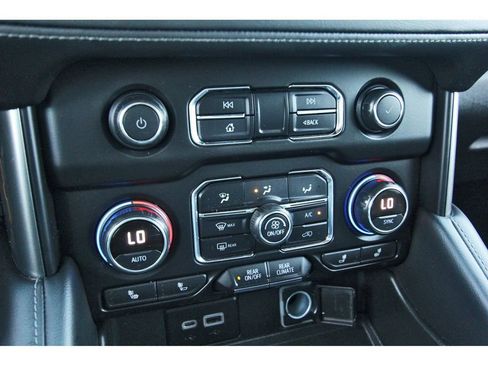 Used 2021 Chevrolet Tahoe Z71 w/ Z71 Signature Package image 23