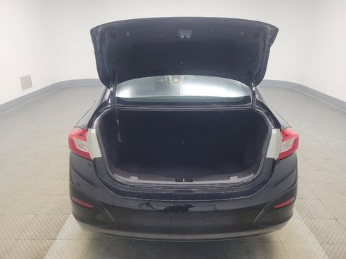 Used 2017 Chevrolet Cruze LS image 29