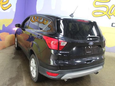 Used 2019 Ford Escape SE AWD/4WD image 6