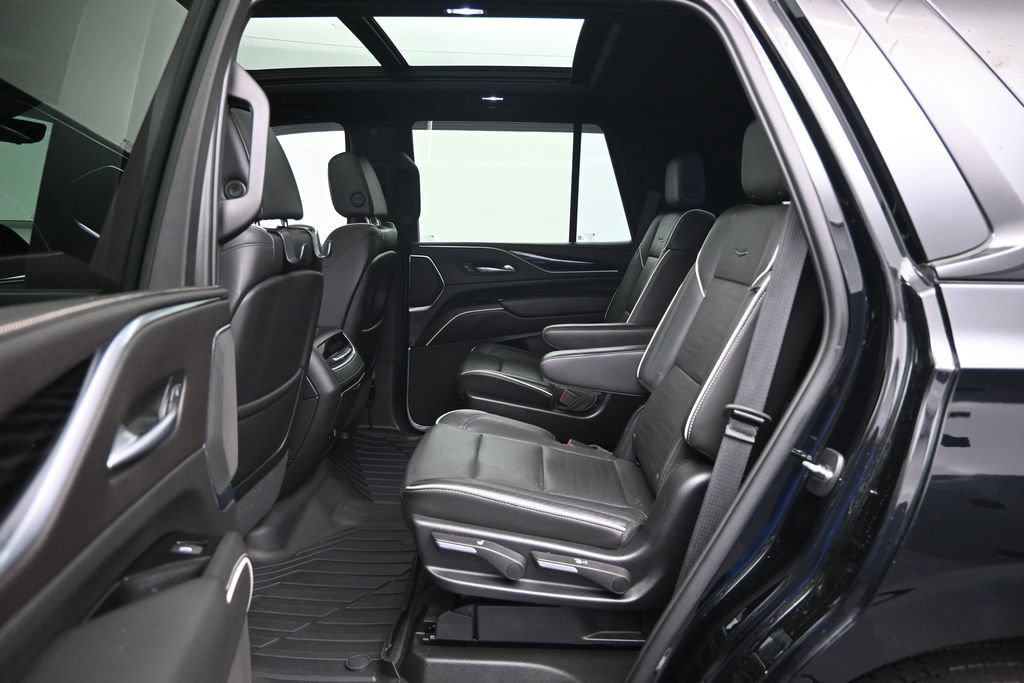 Used 2022 Cadillac Escalade Sport w/ Touring Package AWD/4WD image 27