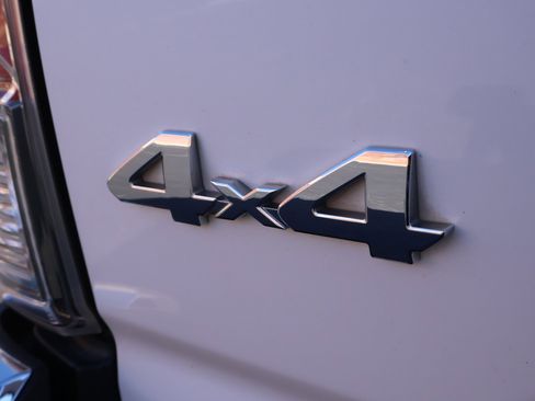 Used 2018 Toyota Tacoma Limited image 5