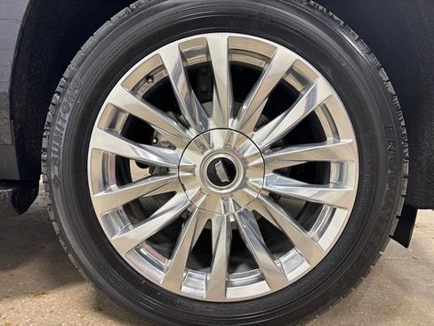 Used 2023 Cadillac Escalade Premium Luxury image 11