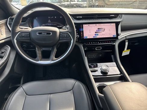 New 2026 Jeep Grand Cherokee Limited AWD/4WD image 22