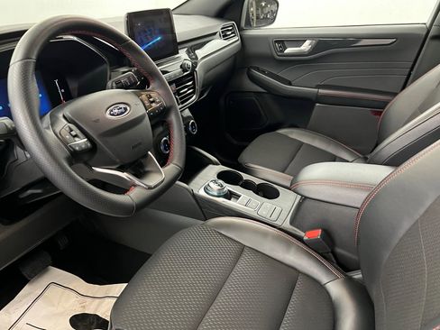 Used 2025 Ford Escape ST-Line image 16