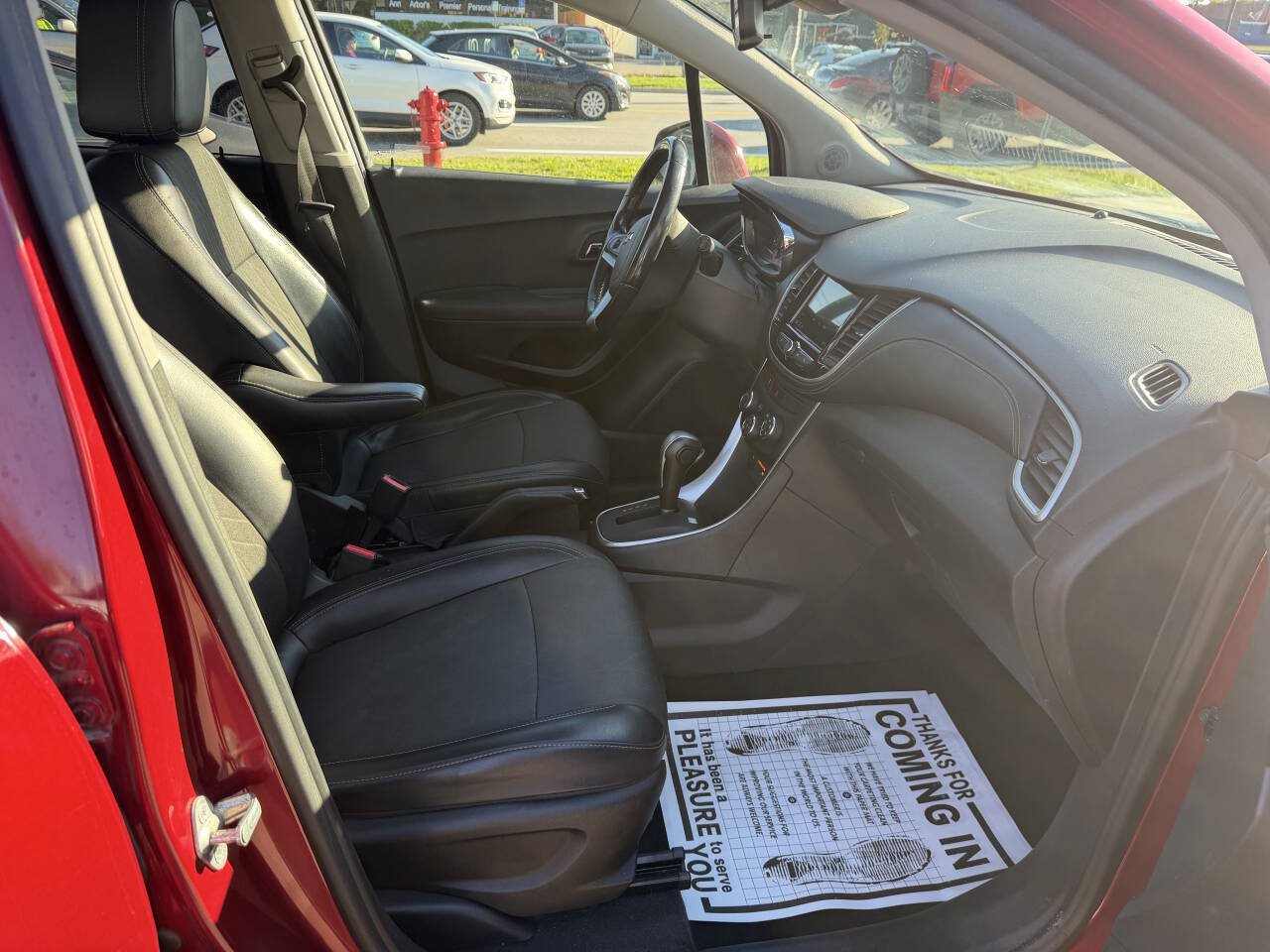Used 2019 Chevrolet Trax LT w/ LT Convenience Package FWD image 16