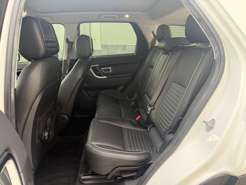 Used 2018 Land Rover Discovery Sport HSE AWD/4WD image 24