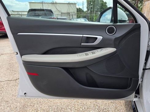 Used 2025 Hyundai Sonata SEL FWD image 13