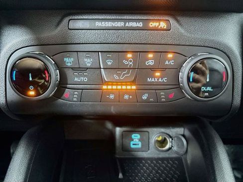 Certified 2022 Ford Bronco Sport Outer Banks w/ Tech Package AWD/4WD image 16
