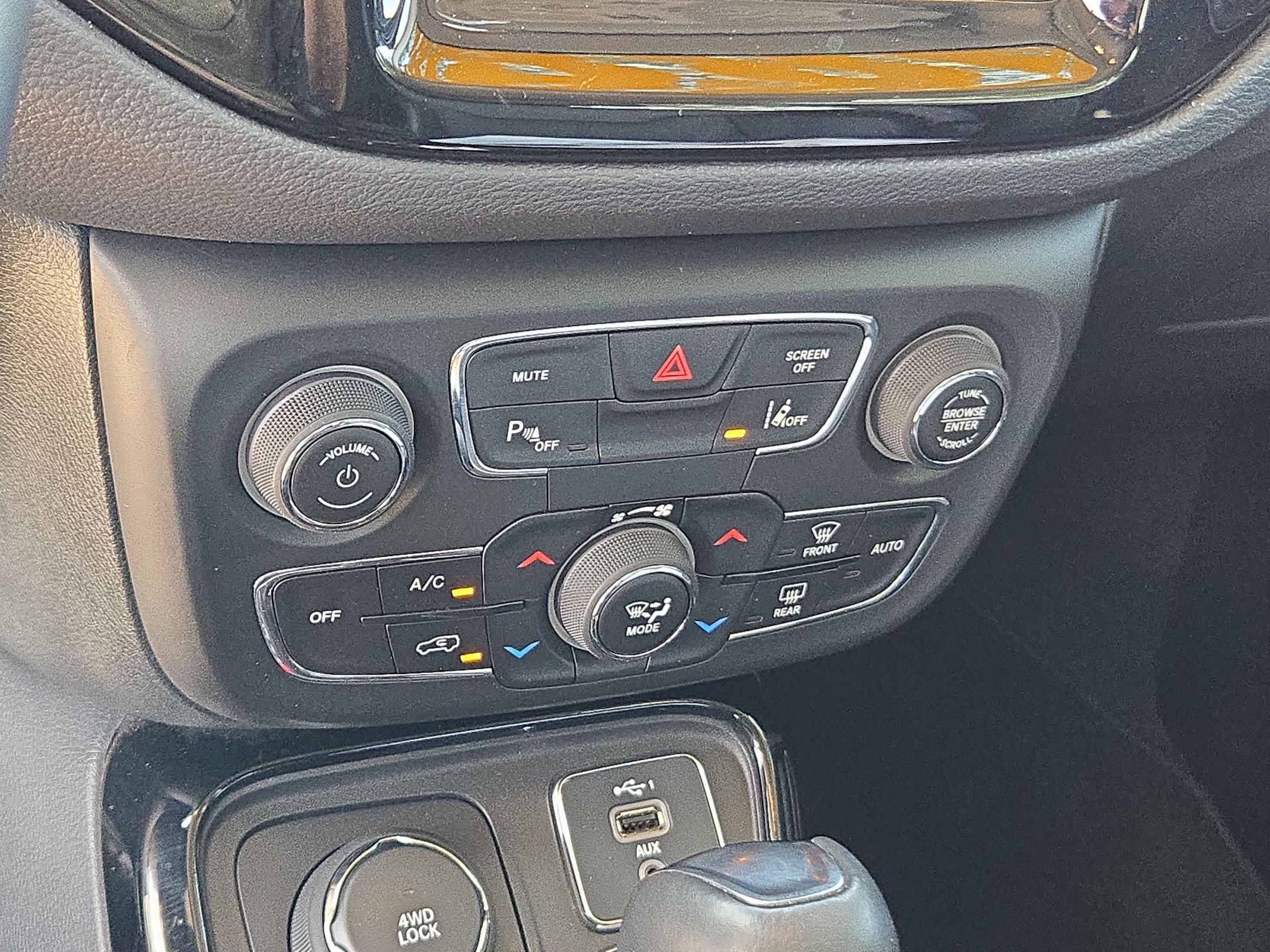 Used 2021 Jeep Compass Limited AWD/4WD image 17