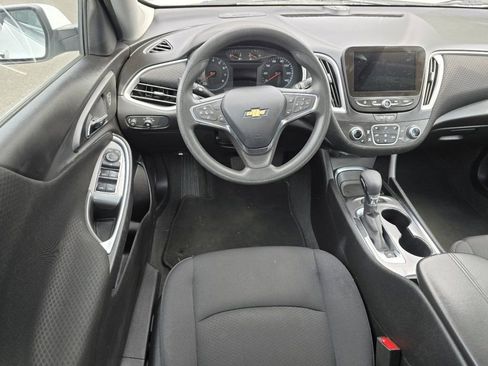 Used 2024 Chevrolet Malibu LT FWD image 19