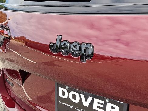 Certified 2025 Jeep Grand Cherokee L Altitude AWD/4WD image 24