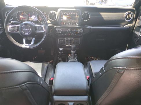 Used 2020 Jeep Wrangler Unlimited Sahara AWD/4WD image 16
