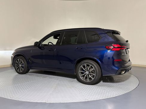 Certified 2024 BMW X5 xDrive40i w/ M Sport Package AWD/4WD image 3