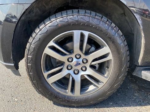 Used 2024 Ford Expedition Limited AWD/4WD image 24