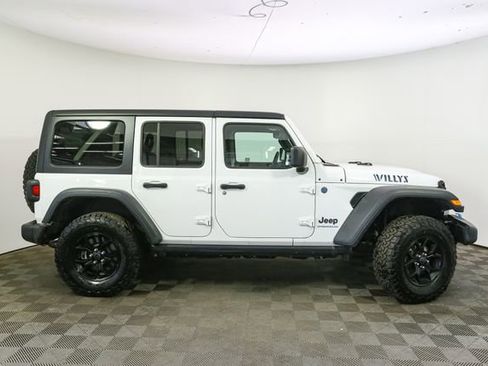 Used 2024 Jeep Wrangler Unlimited AWD/4WD image 15
