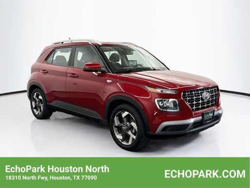 Used 2025 Hyundai Venue SEL FWD image 1