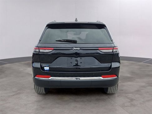 Used 2023 Jeep Grand Cherokee 4WD 4xe image 5