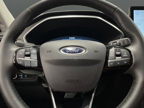 Used 2025 Ford Escape Platinum image 16