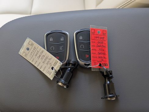 Used 2025 Cadillac XT6 Premium Luxury image 38