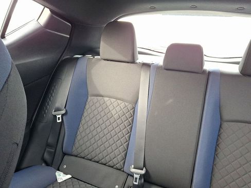 Used 2022 Toyota C-HR XLE image 19