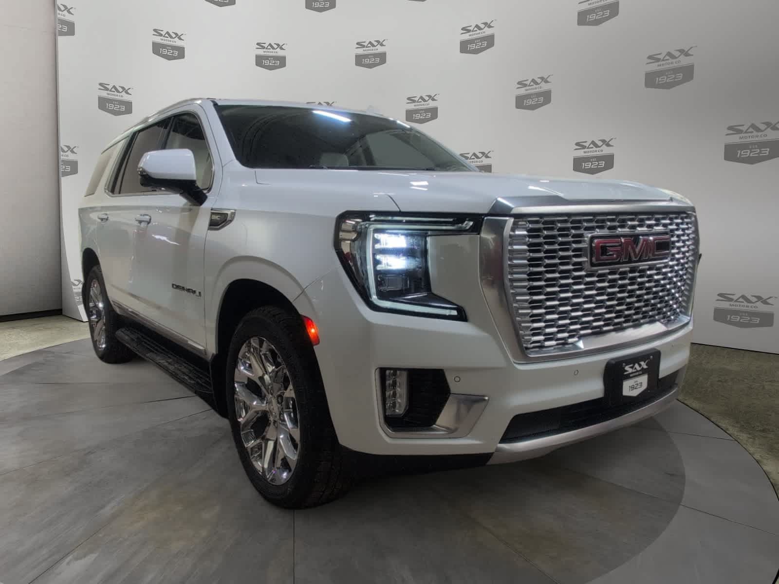 Used 2021 GMC Yukon Denali AWD/4WD image 1