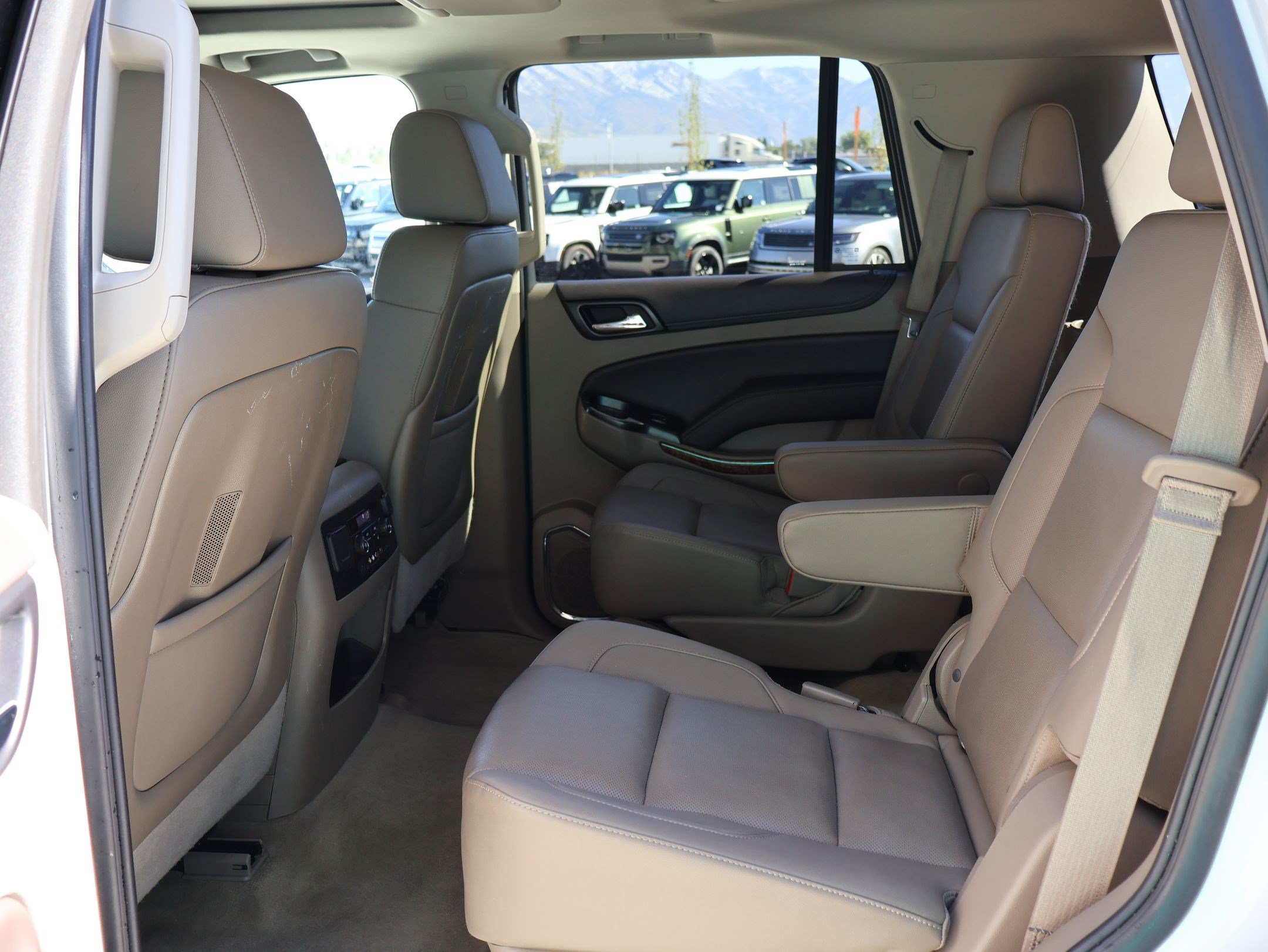 Used 2016 Chevrolet Tahoe LTZ AWD/4WD image 28