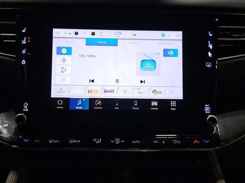 Used 2024 Jeep Wagoneer 4WD w/ Convenience Group I image 15