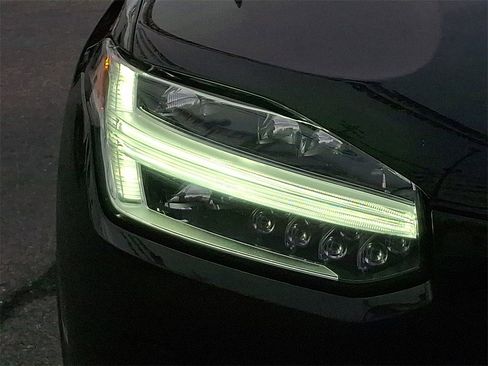 Used 2022 Volvo XC90 T8 Inscription Expression image 9