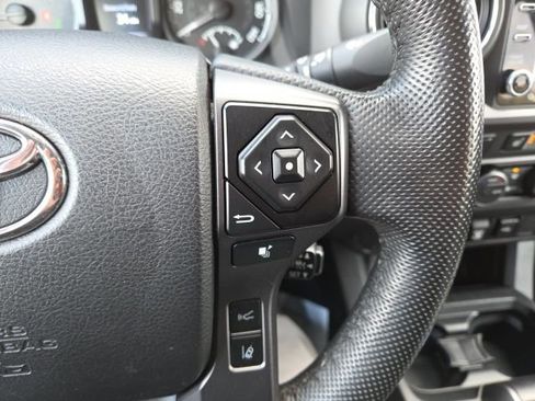 Used 2021 Toyota Tacoma TRD Off-Road image 51