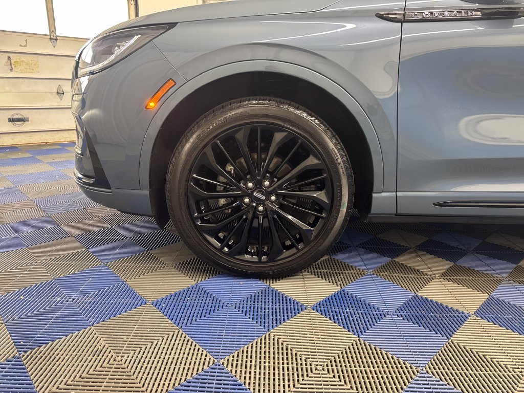 Used 2023 Lincoln Corsair AWD w/ Equipment Group 101A image 28
