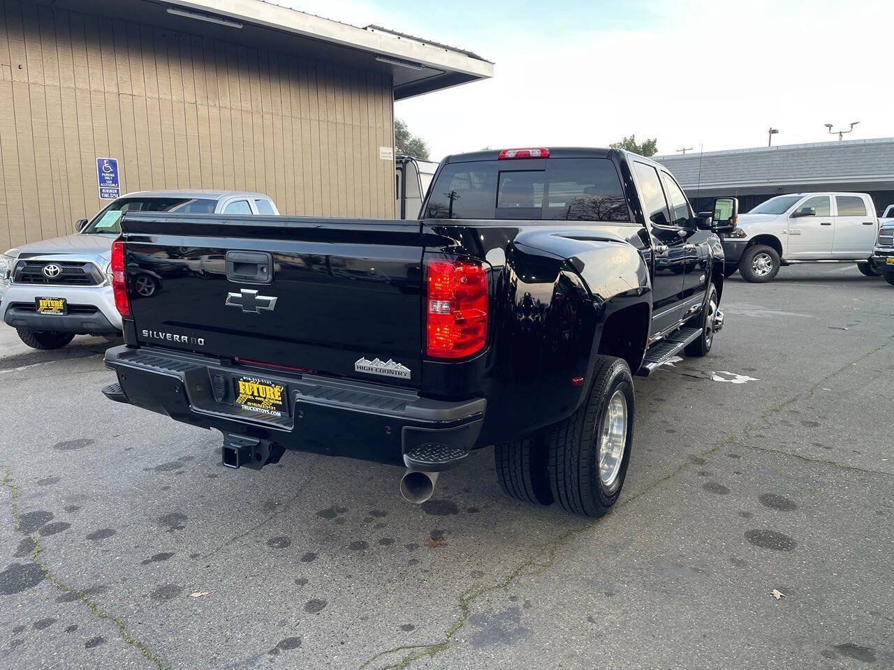 Used 2017 Chevrolet Silverado 3500 High Country w/ Duramax Plus Package AWD/4WD image 6