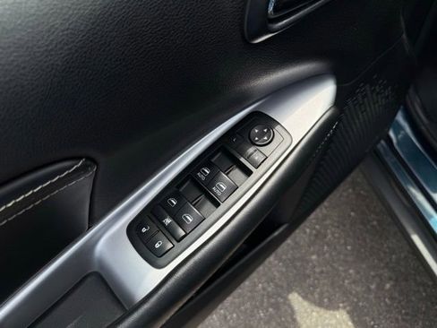 Used 2013 Dodge Journey Crew w/ Driver Convenience Group FWD image 10