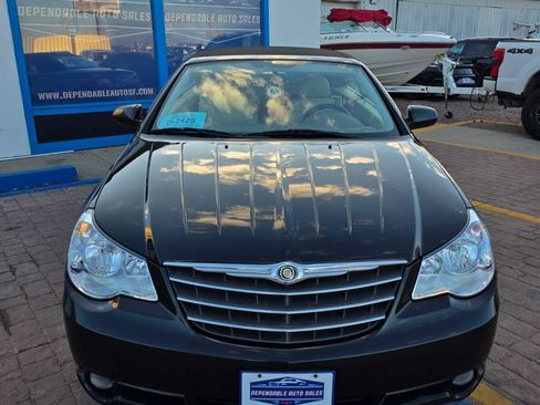 Used 2008 Chrysler Sebring Limited w/ Luxury Group FWD image 2