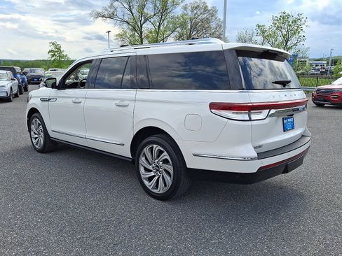 Certified 2023 Lincoln Navigator L Reserve AWD/4WD image 4