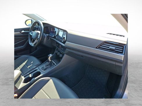 Used 2023 Volkswagen Jetta SE FWD image 12