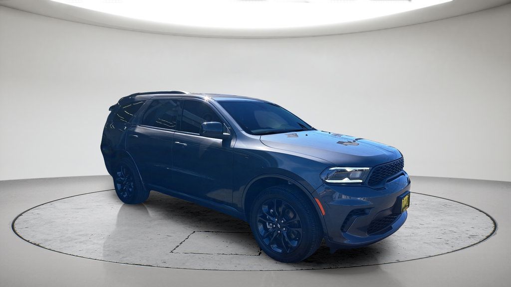 Used 2025 Dodge Durango GT w/ Blacktop Package AWD/4WD image 1