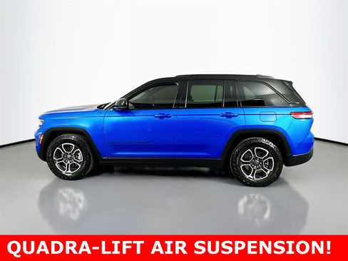 Used 2022 Jeep Grand Cherokee Trailhawk image 4