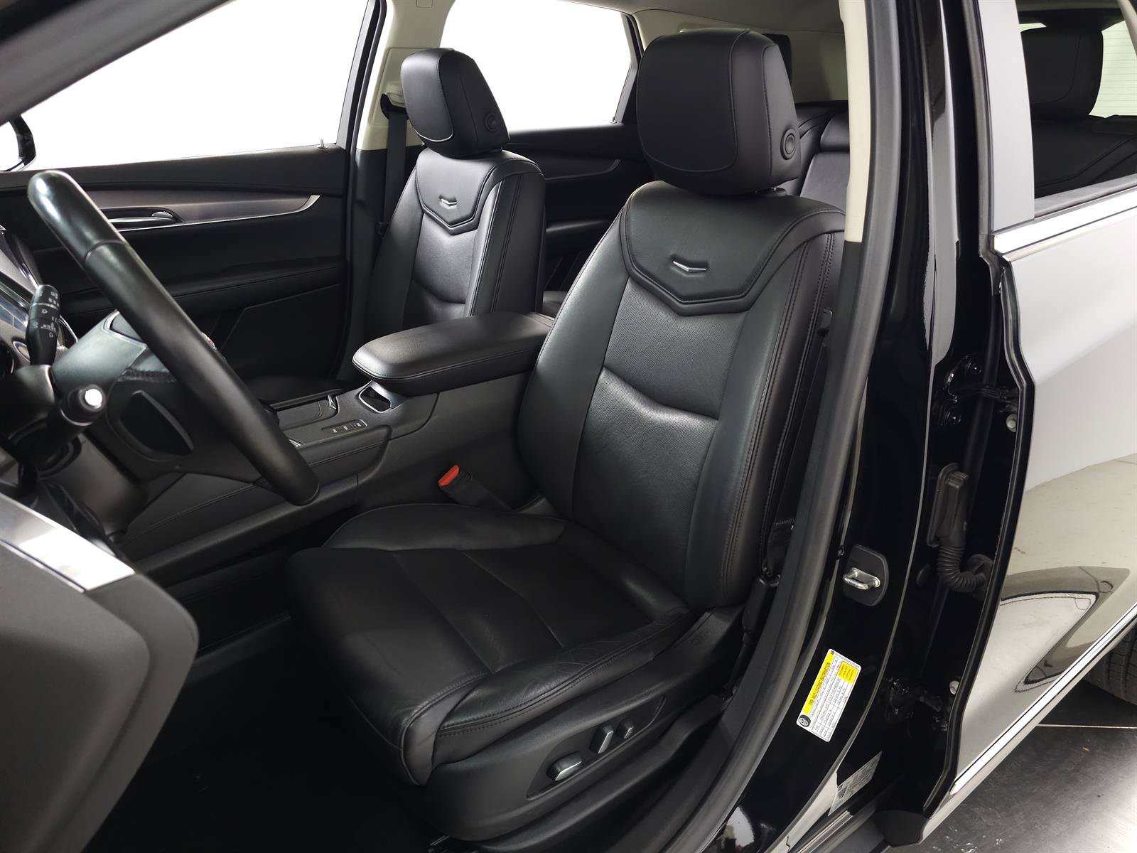 Used 2019 Cadillac XT5 Luxury AWD/4WD image 17