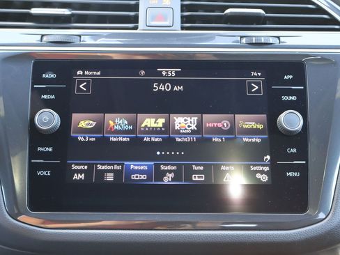 Used 2024 Volkswagen Tiguan SE R-Line AWD/4WD image 19