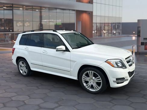 Used 2015 Mercedes-Benz GLK 350 2WD image 17