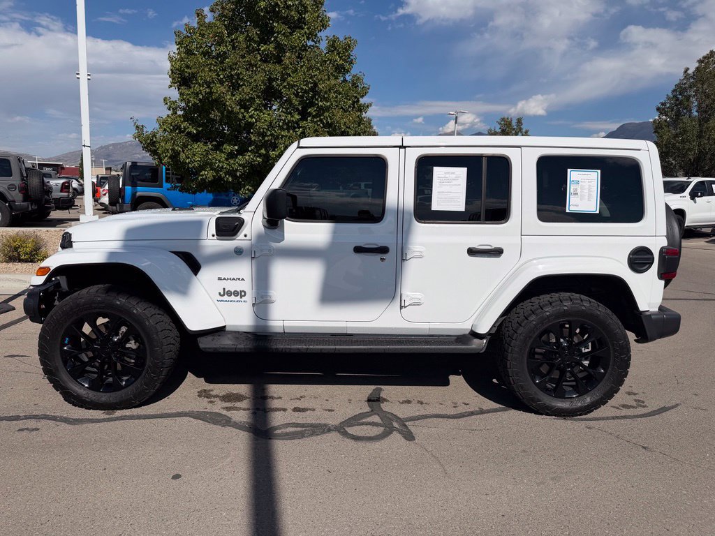 Used 2023 Jeep Wrangler Unlimited Sahara w/ Cold Weather Group AWD/4WD image 2
