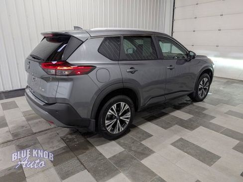 Used 2023 Nissan Rogue SV w/ SV Premium Package image 4