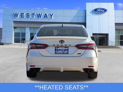 Used 2021 Toyota Camry XSE image 4
