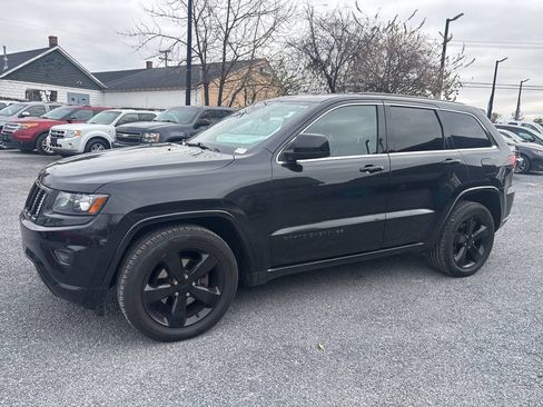 Used 2015 Jeep Grand Cherokee Altitude AWD/4WD image 9