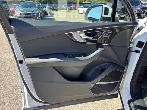 Used 2023 Audi Q7 3.0T Prestige w/ Prestige Package image 22